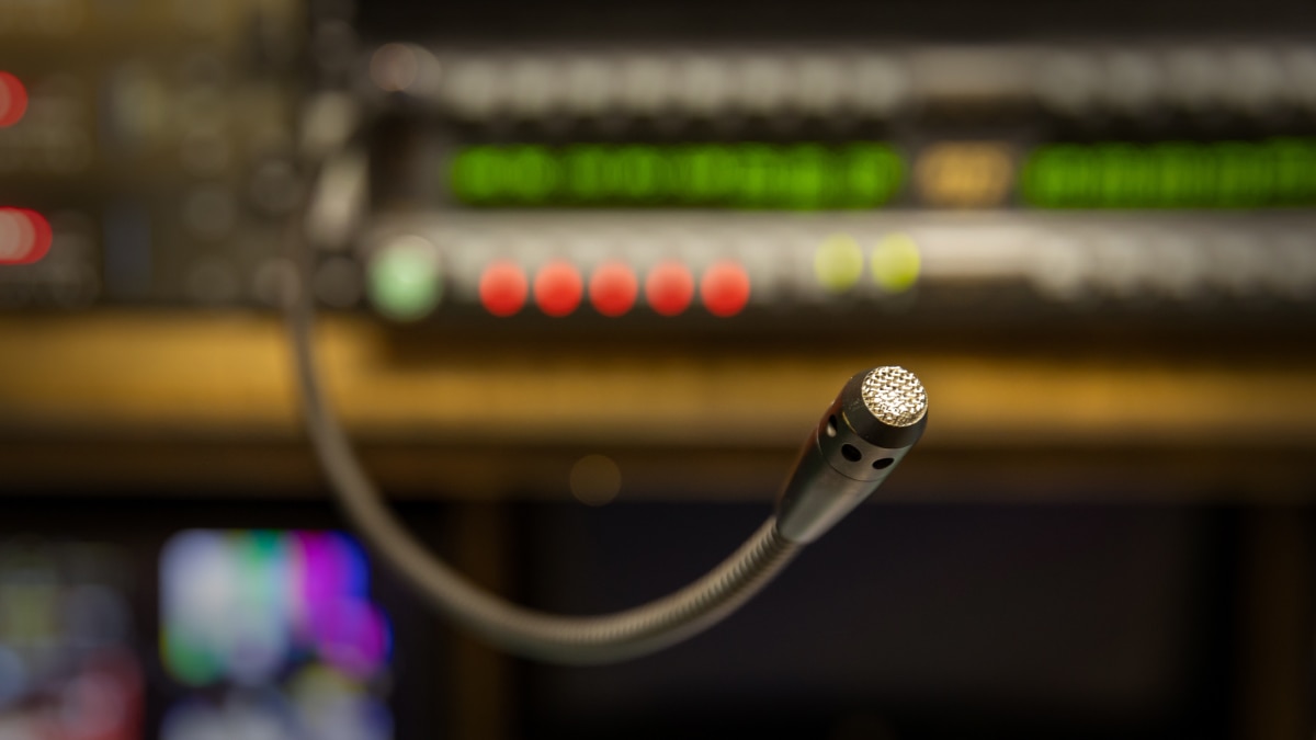 broadcast intercom broadcast-intercom